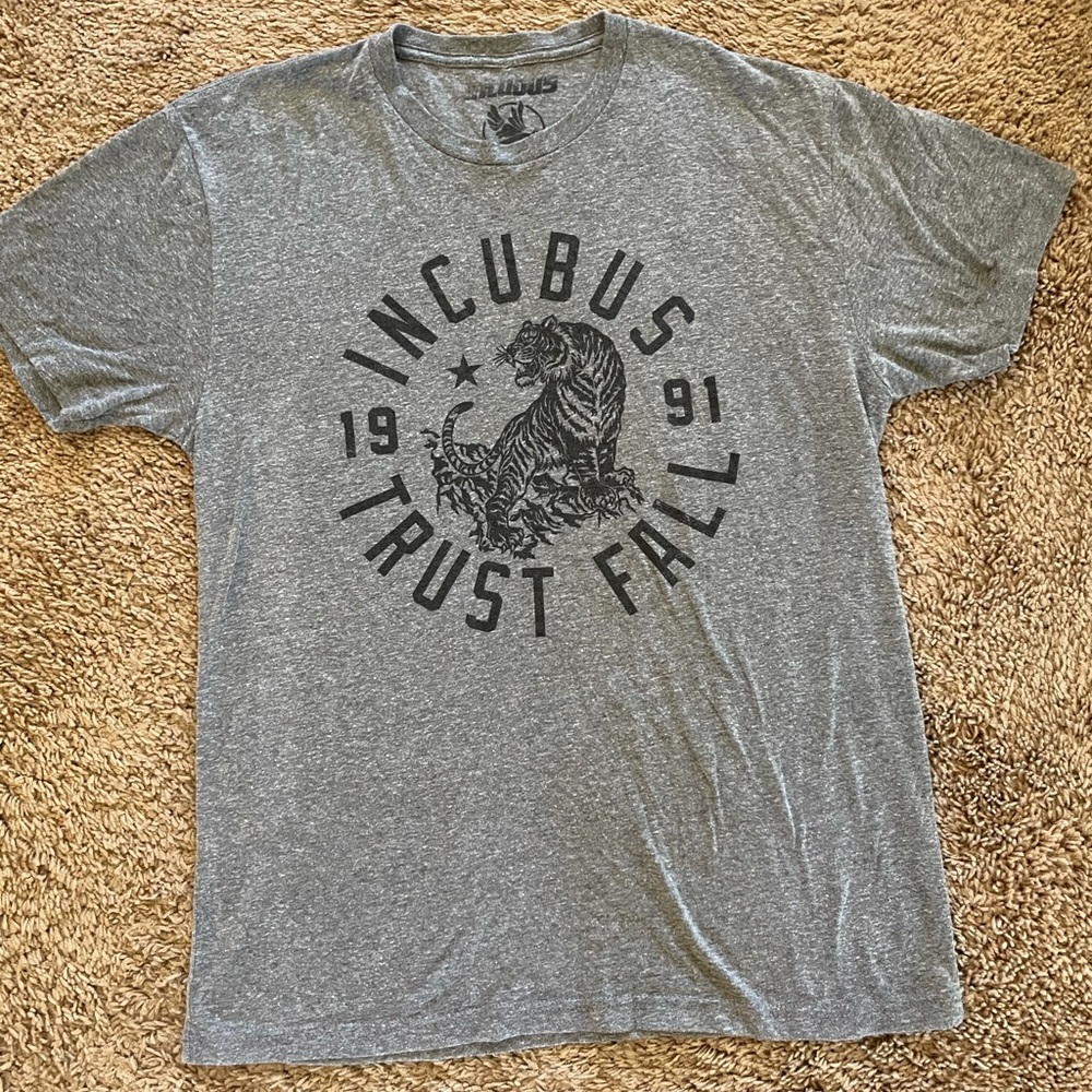 Grey Incubus trust fall tour tee